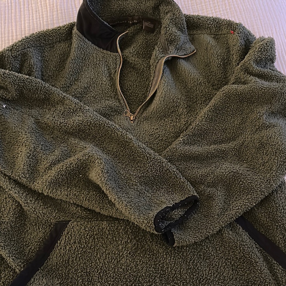 Woodland Trail Size Large Green Fleece Pullover with Black Accents